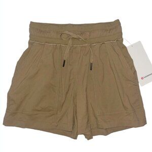 Lululemon Dance Studio High-Rise Shorts Mojave Tan Size 0